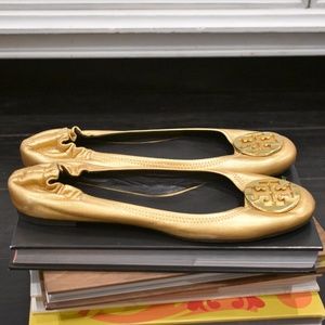 Tory Burch 12M Women's Gold Ballet Flat